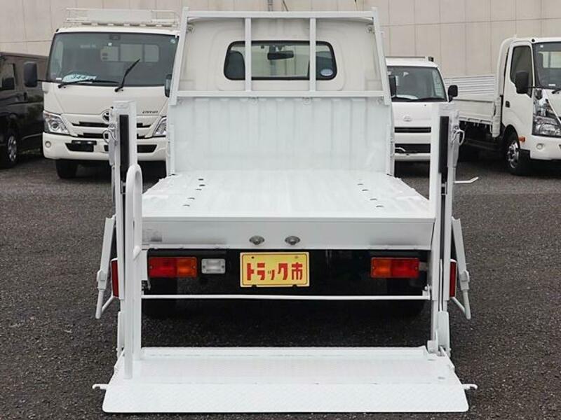 TOWNACE TRUCK