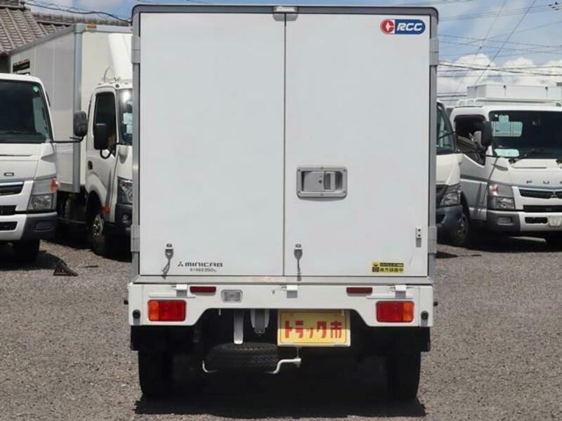 MINICAB TRUCK