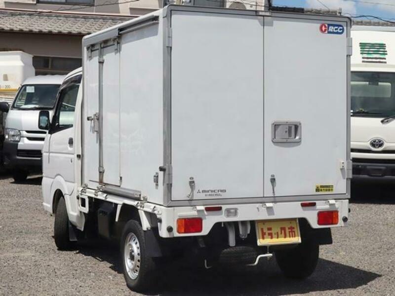 MINICAB TRUCK