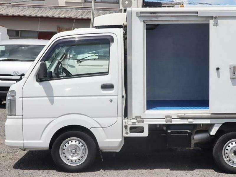 MINICAB TRUCK