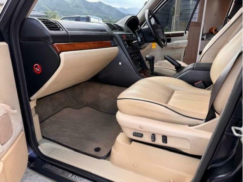 RANGE ROVER