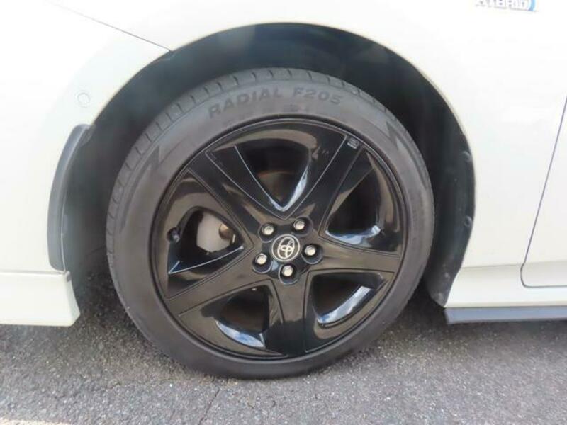 PRIUS PHV