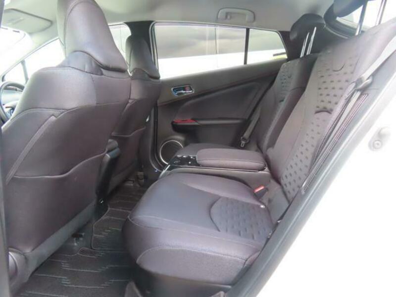 PRIUS PHV