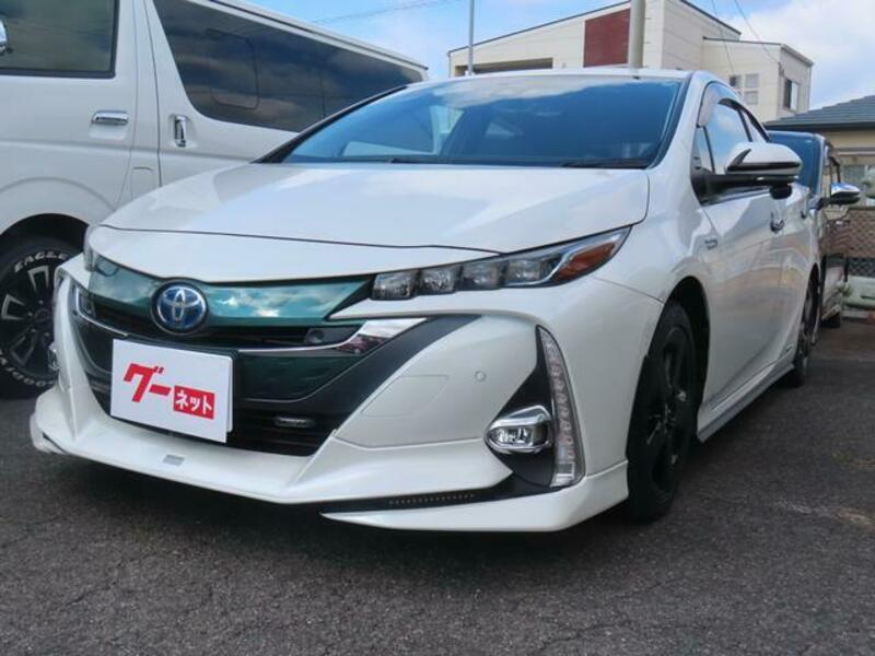 TOYOTA PRIUS PHV