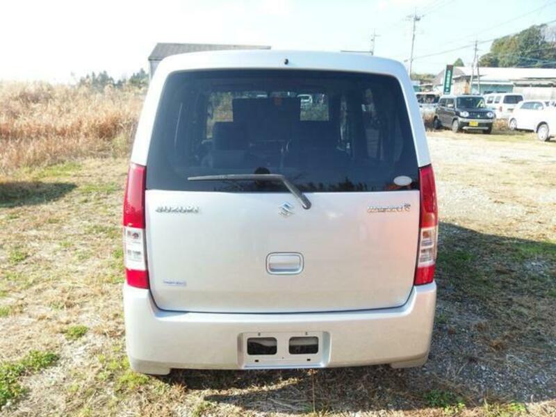 WAGON R