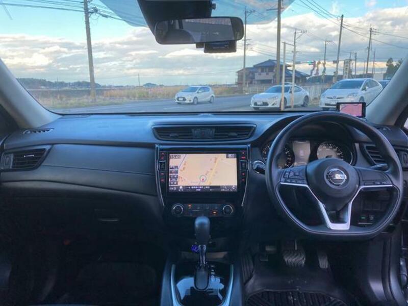 X-TRAIL