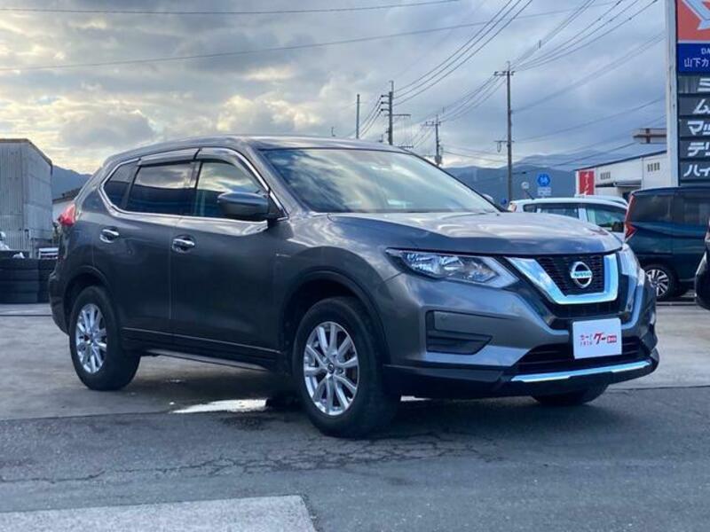 X-TRAIL