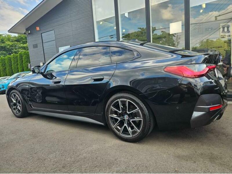 4 SERIES
