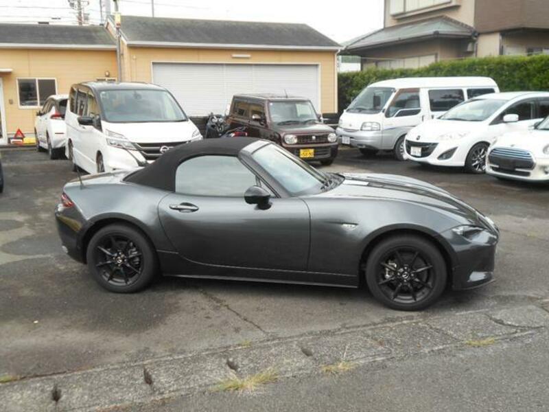 ROADSTER