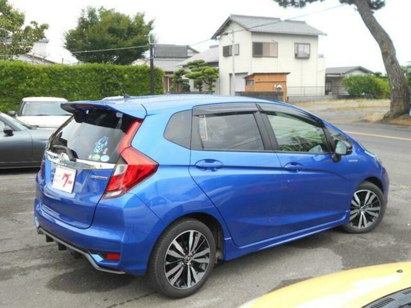 FIT HYBRID