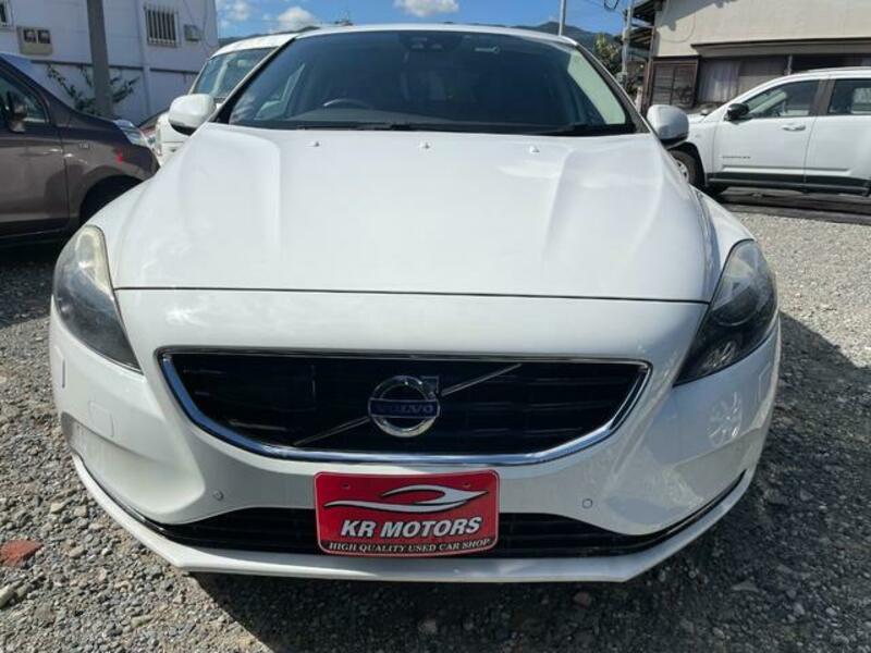 V40