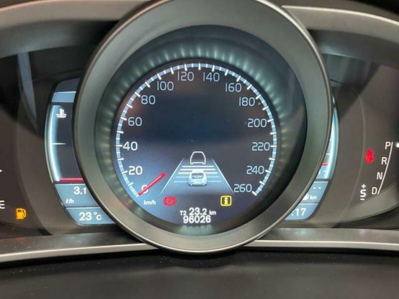 V40