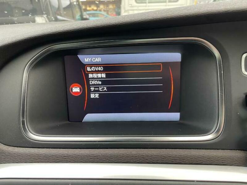 V40