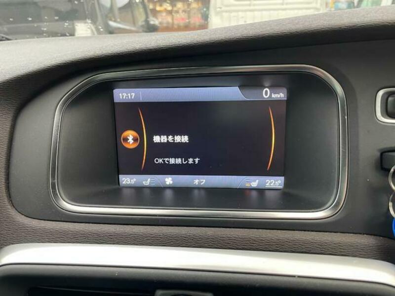 V40