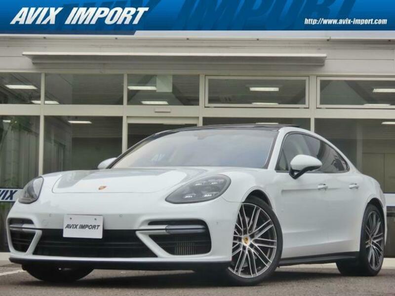 PORSCHE PANAMERA