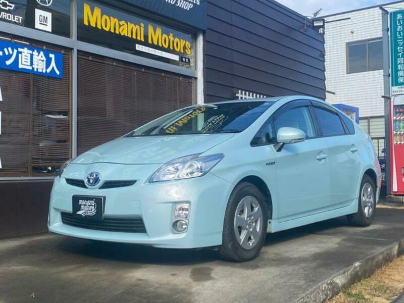 TOYOTA PRIUS