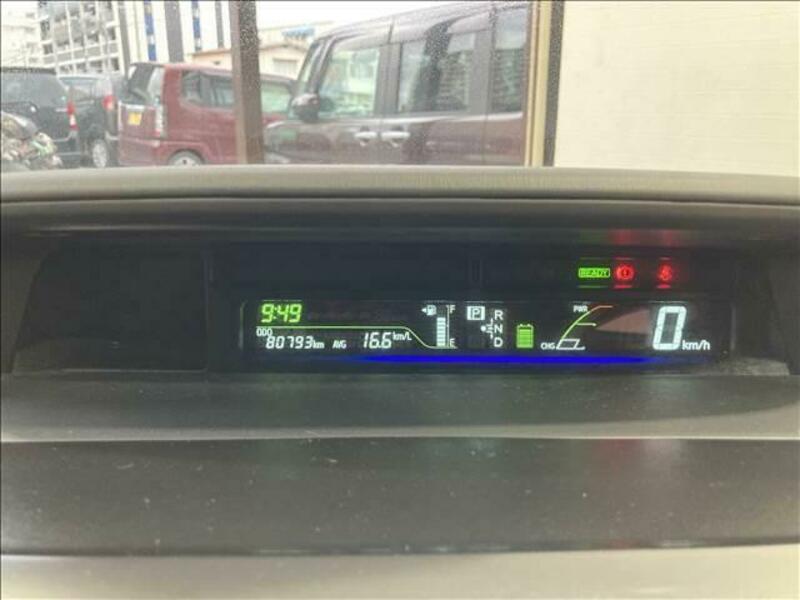 PRIUS ALPHA