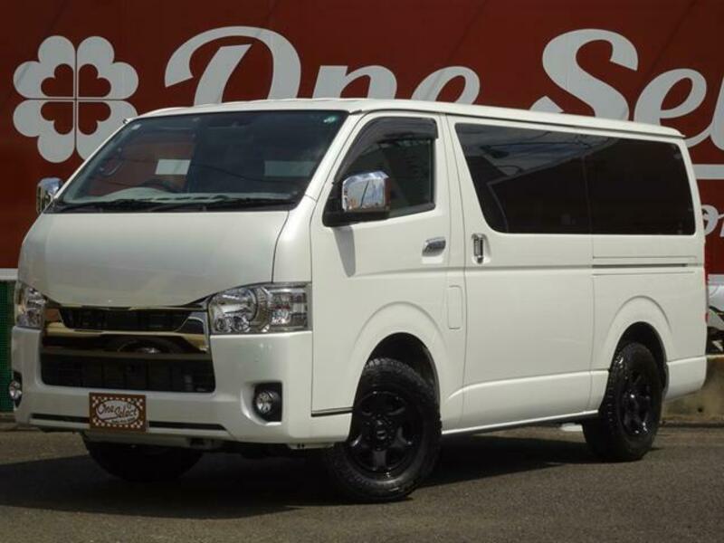 TOYOTA HIACE VAN