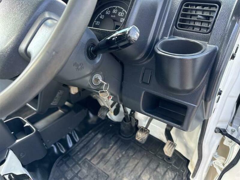 MINICAB TRUCK