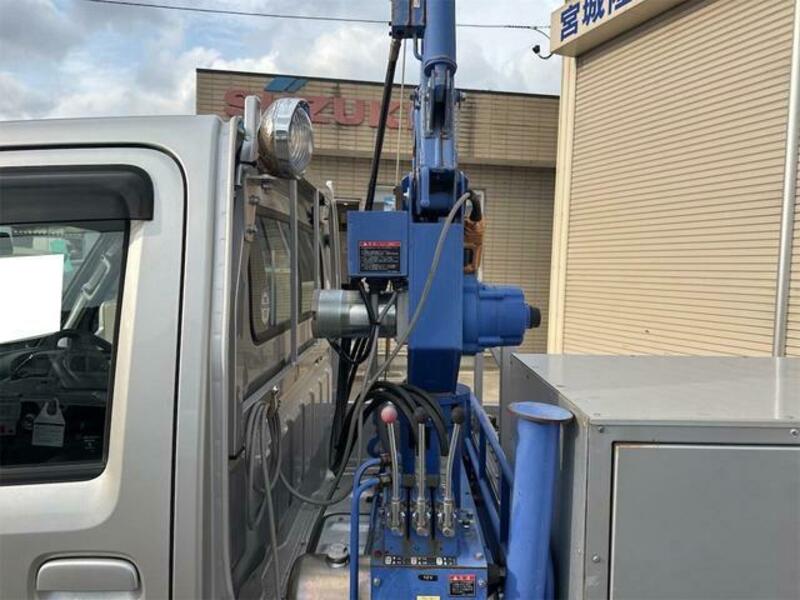 CARRY TRUCK