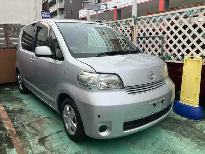 TOYOTA PORTE