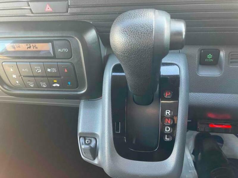 N-VAN