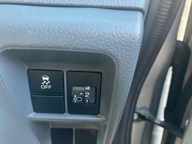 N-VAN