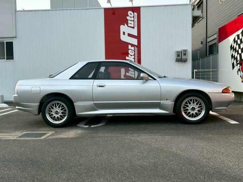 SKYLINE