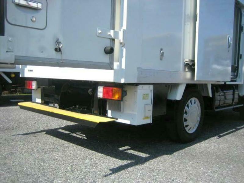 BONGO TRUCK