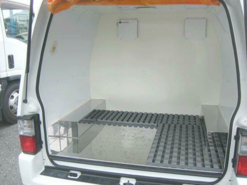 BONGO VAN