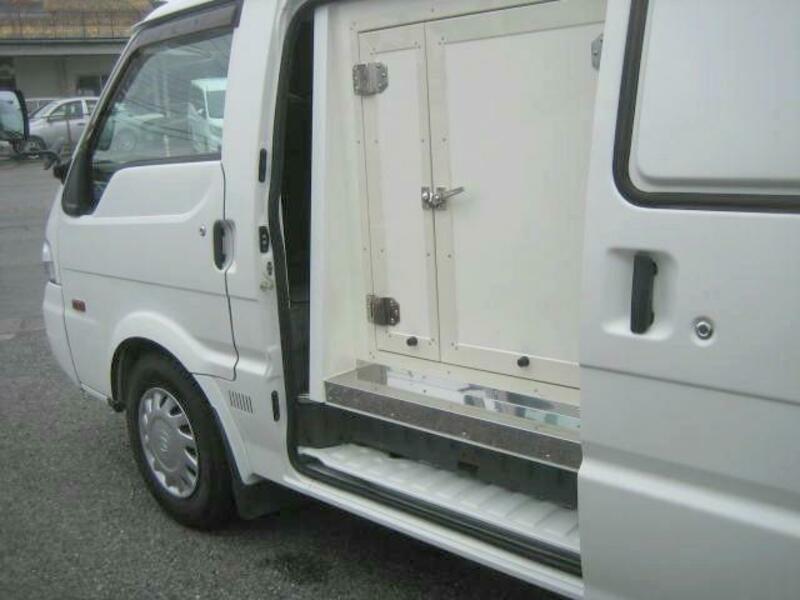 BONGO VAN