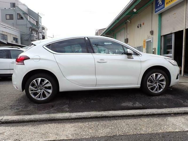 DS4