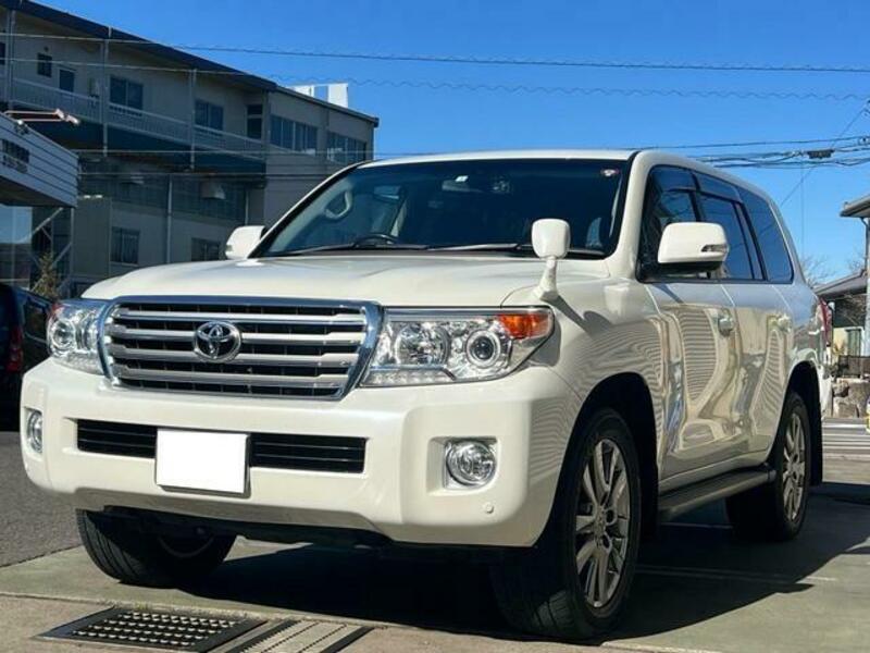 TOYOTA LAND CRUISER