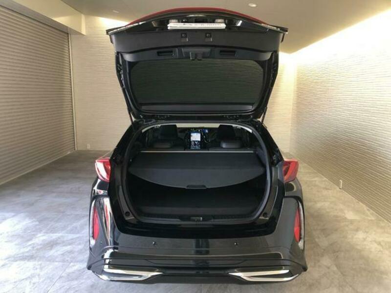 PRIUS PHV