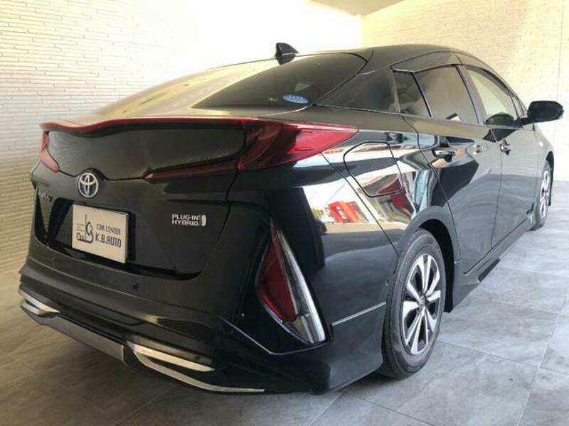 PRIUS PHV