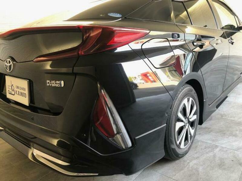 PRIUS PHV