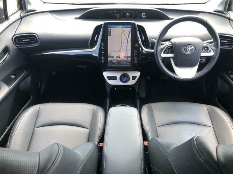 PRIUS PHV