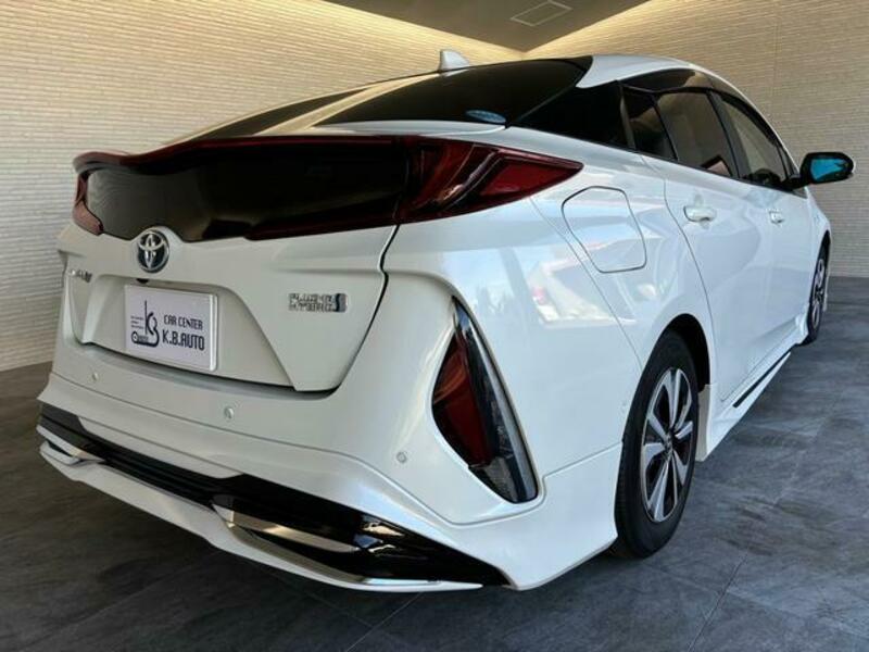PRIUS PHV
