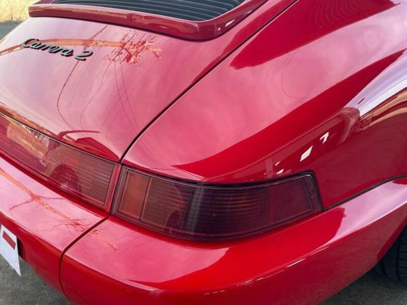 911