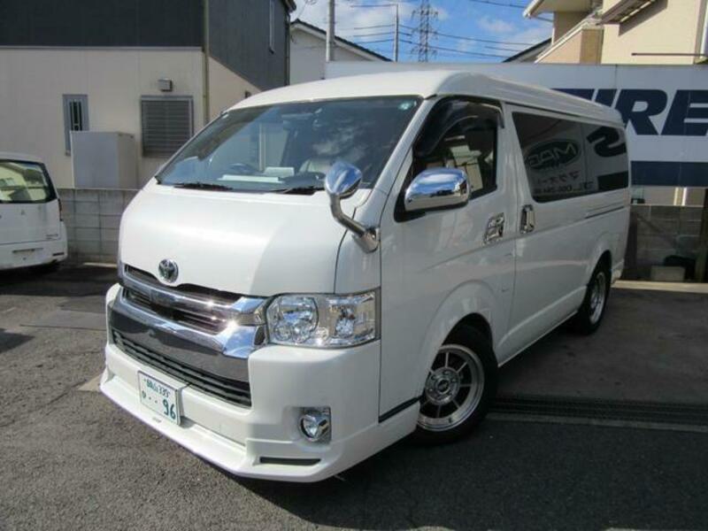 TOYOTA HIACE WAGON