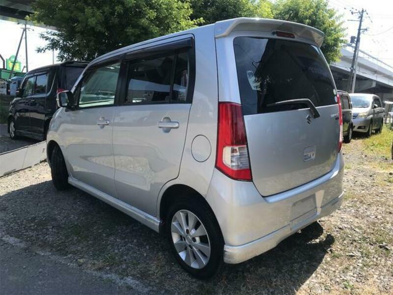 WAGON R