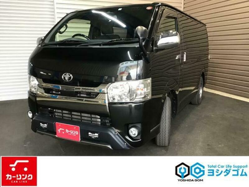TOYOTA HIACE VAN