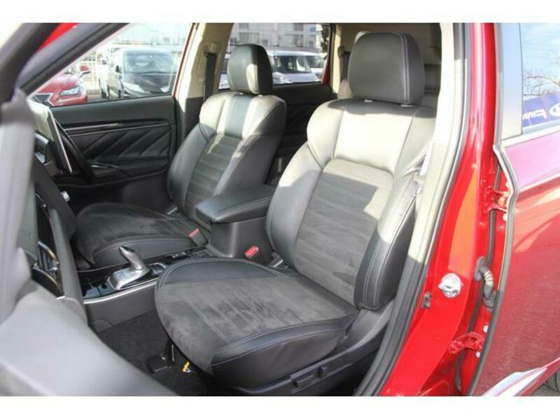 OUTLANDER PHEV