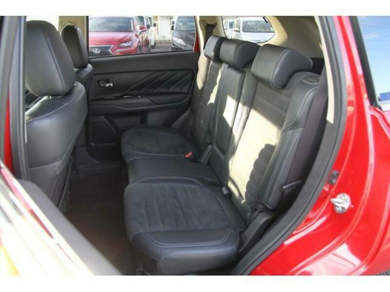 OUTLANDER PHEV