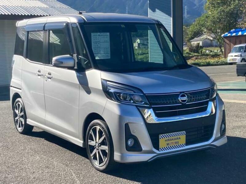 NISSAN DAYZ ROOX