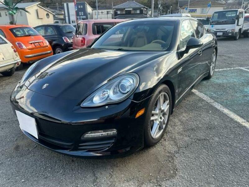 PORSCHE PANAMERA