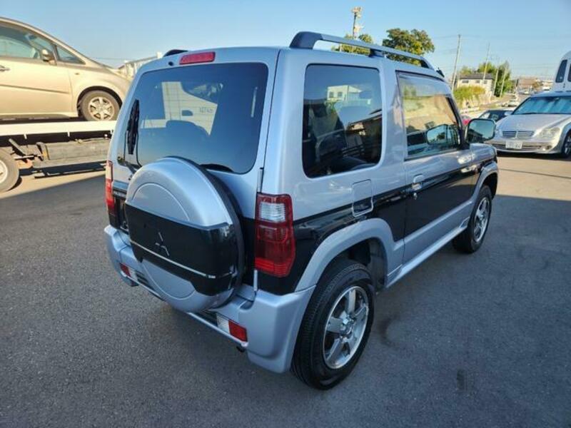 PAJERO MINI