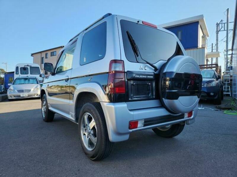PAJERO MINI
