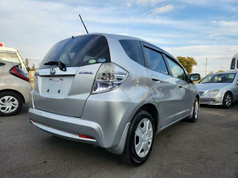 FIT HYBRID