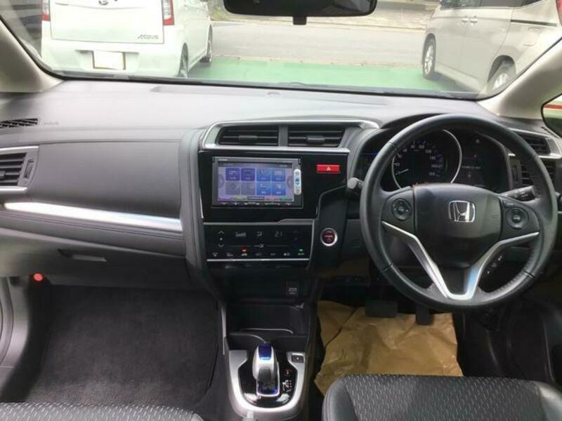 FIT HYBRID